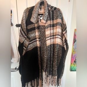 Plaid Sleeveless Ruana